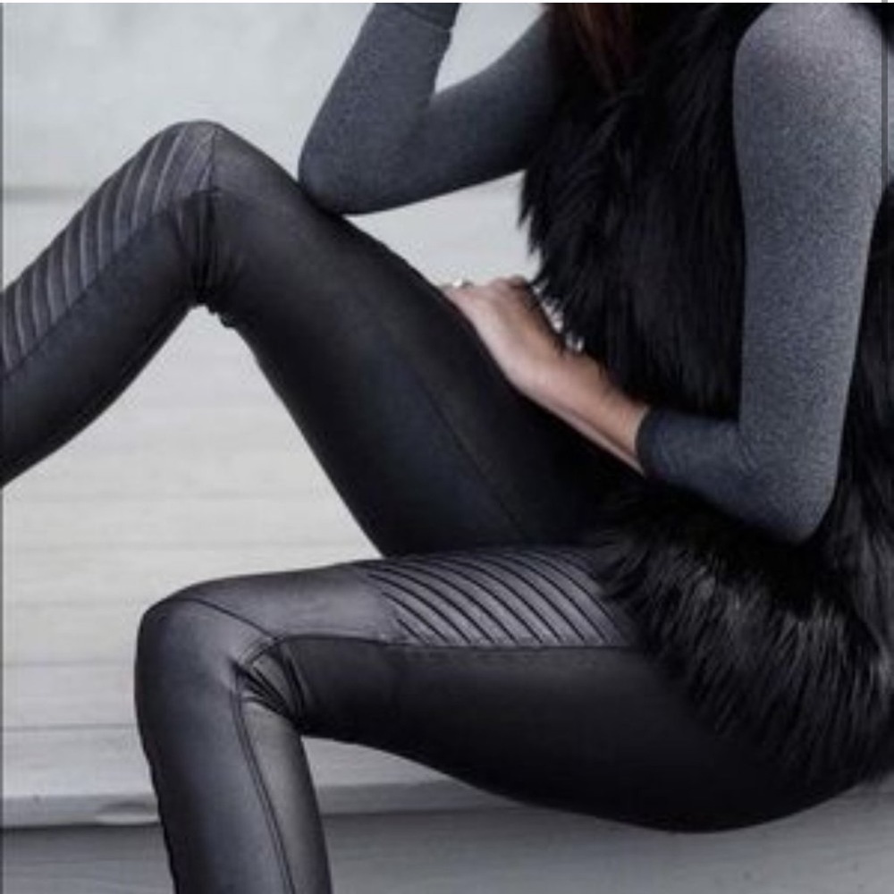 SPANX Moto Faux-Leather Leggings 010.